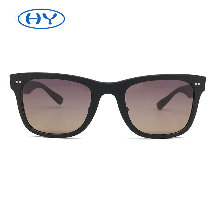 This glasses frame is made of Carbon fiber in fashion design, suitable for both man and woman. Size:	MEN, Women, Adult Frame Material:	Carbon fiber/Customized  Standard:	FDA,CE,EN ISO12312 Color:	Any color is available  Logo :	Welcome to custom MOQ:	